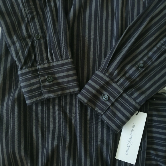NWT Treasure & Bond Oversized Gray Stripe Button Up Size S - Picture 10 of 16